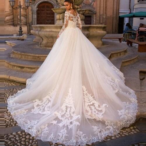 Lover Kiss Wedding Dresses With A Train