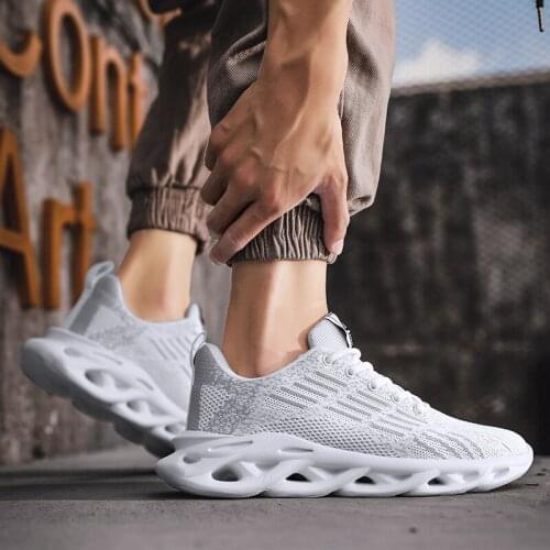 Sneaker Casual sports on casuales white mesh solid shoes casual sneakers leisure hot man Men sport 2020 Light knitting for mens