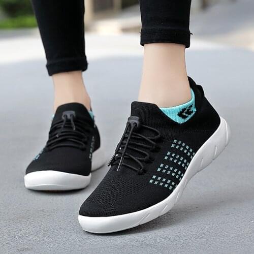 Women Casual Shoes Fashion Female Soft Breathable Shoes Female Lightweight Ladies Sneakers Plus Size