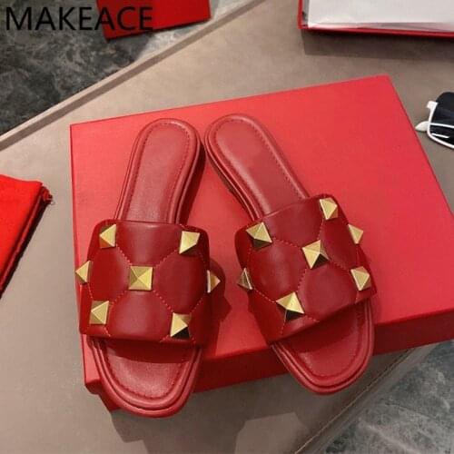 New Gold Studded Women Flat Slippers Summer Rhombus Leather Slides Candy Color Beach Mules Designer Women Sandals Women 2021 Red