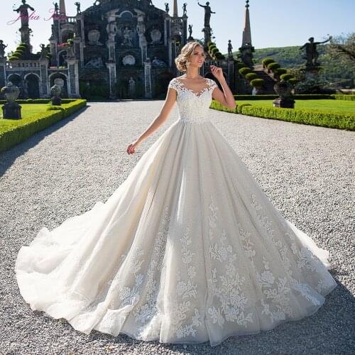 Julia Kui Elegant Embroidery Ball Gown Wedding Dress Appliques Lace Ruffled Long Train Bridal Dress