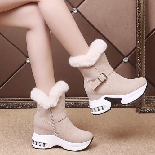 New winter sports shoes, womens boots, plus velvet short tube, mid-heel, cotton boots, warmth, inner height, short boots, fashi