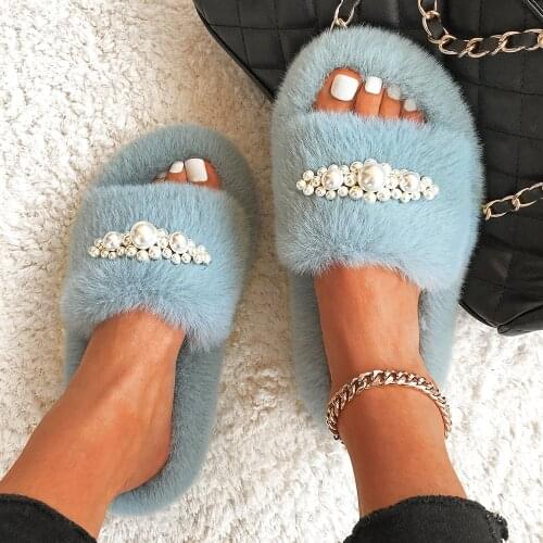 Fluffy Flip Flops Furry Fur Slides Designer Pearl Chain Plush House Slippers Women Casual Faux Fur Slippers Cozy Warm Home Shoes