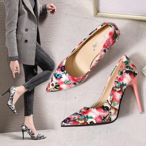 Ethnic wind shallow flower thin high heels slip on pointed toe sexy ladies party pumps european fashion women single shoes 35-44
