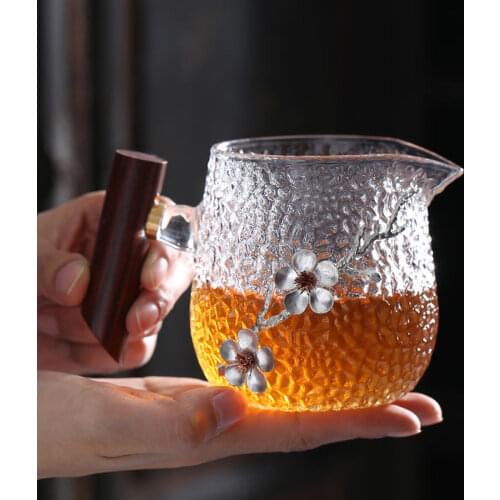 First Snow Type Hammer Grain Glass Fair Cup Is Handmade and Creative Plum-blossom Split Tea Cup with Long Spout