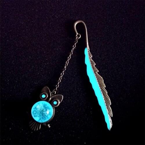Glow In The Dark Metal Bookmark Owl Feather Luminous Moon Charms Read Marker Vintage Dragon Bookmarks Luminous Carved Hook