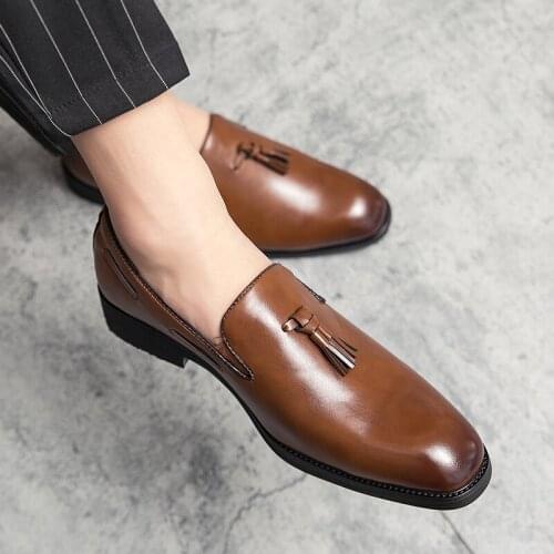 2021 Design Men Dress Shoes Black Brown Fringed Formal Shoes Male Faux Leather Loafers Classic Business Footwear Plus size 38-48
