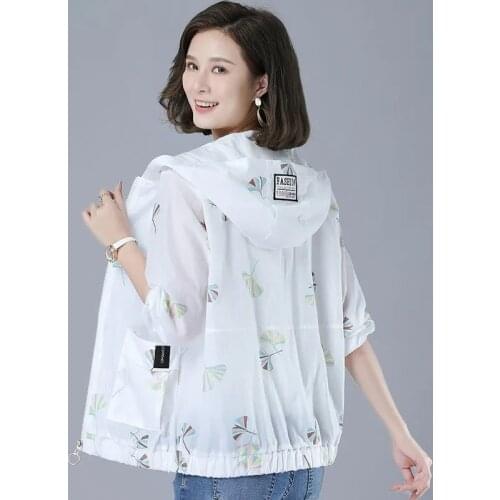 2021 Plus Size 5XL Printed Sun Protection Windbreaker Women Short Thin Coat Summer Korean Loose Hoodie Jacket Mother Wear W20