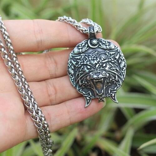 1pcs Men stainless steel viking wolf head pendant celt wolf necklace norse talisman moon and sun ethnic jewelry