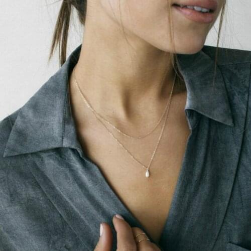 Minimalist Design Retro Multilayer Necklace Elegant Pearl Pendant Necklace Gold Color Fashion Jewelry Necklace Female Best Gift