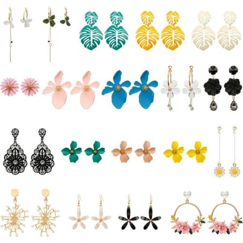 2018 New Korean 6 Petal Acrylic Zircon Tassel Earrings Brincos OorbellenTransparent Earrings Wholesale Flower Womens Earrings