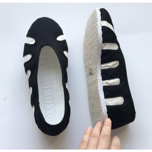 Taoist Shoes Handmade Thousand Layer Bottom Cloud Calzado Taoism Supplies Wu Tang Tai Chi Shoes Breathable Kung Fu Schoenen