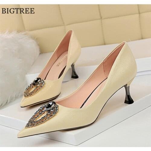 Luxury Womens Big Crystal Shallow Party Shoes High Heels Faux Silk Satin Rhinestone Bride Pointed Toe Elegant Dress Pumps Woman