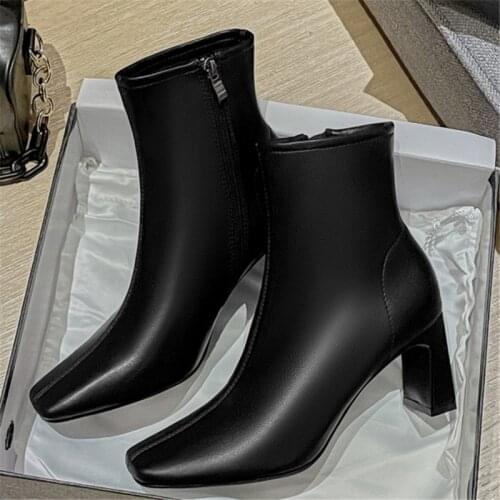 2021 Winter Women Short Ankle Boots 7cm High Heels Ladies Cute Soft Leather Block Low Heels Boots Beige Casual Zippers Mom Shoes