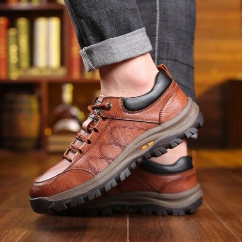 Fashion Mens Leather Casual Shoes Outdoor Climbing Shoes Male Rubber designer Plush sneakers Winter Warm Black Leather boots