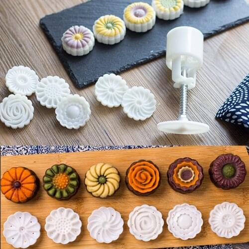 1PC 6 Style Flower Shaped Mooncake Mold Hand Pressure Fondant Moon Cake Decorating Tools Cookie Cutter Pastry Baking Tool