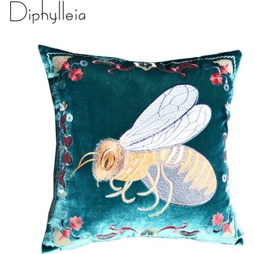 Diphylleia New Animal Cushion Cover Living Room Sofa Garden Retro Bee Insect Embroidery Pillow Cover Dark Green Free Shipping
