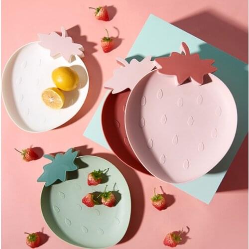 Creative Strawberry Shape Snacks Tray Nuts Seeds Dry Fruits Plate Plastic Dessert Dishes Breakfast Food Container Home Storage