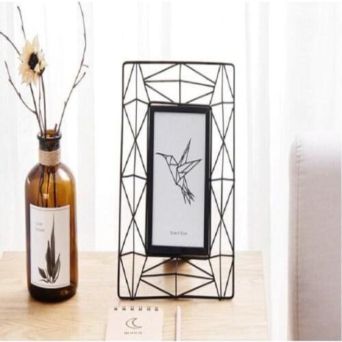 UBRUSH Photo Frame Metal Wrought iron hollow geometry On Table Easy To Use Modern Black 18.5*24 cm 6 Inch Photo Frames