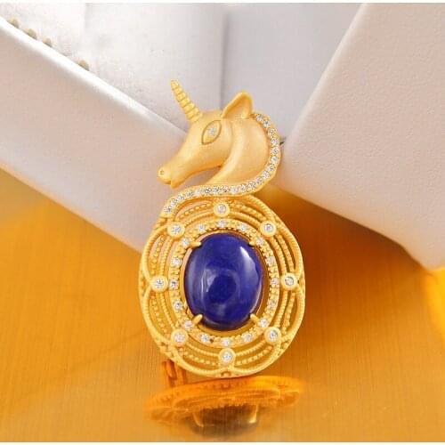 Luxury Unicorn Brooch Cute Pony Pendant Inlay Oval Blue Stone Jewelry For Women Wedding Anniversary Gift(Necklace Not Included)