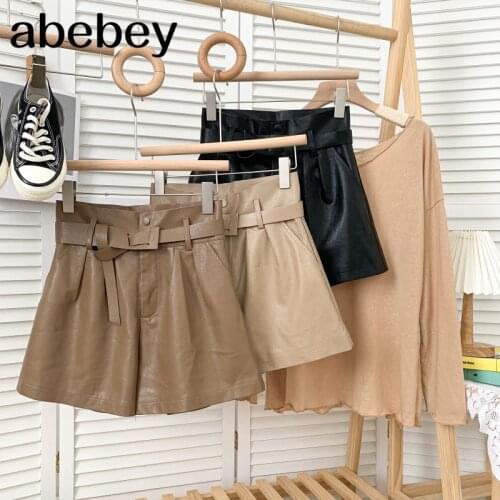 Fashion versatile solid color PU Shorts high waist pleated casual wide leg Shorts with belt 2021 New Spring Autumn