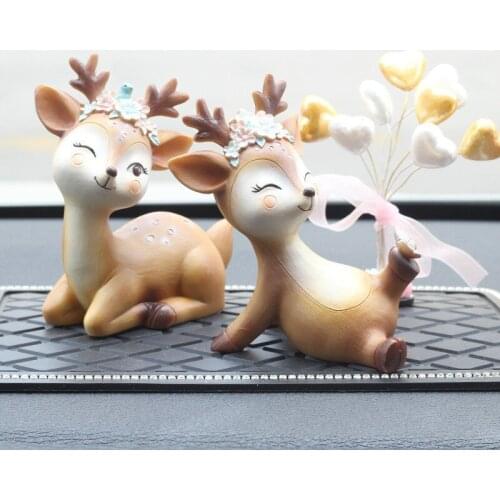 Creative cute fawn home decorations, resin fawn cake decoration home decoration accessories