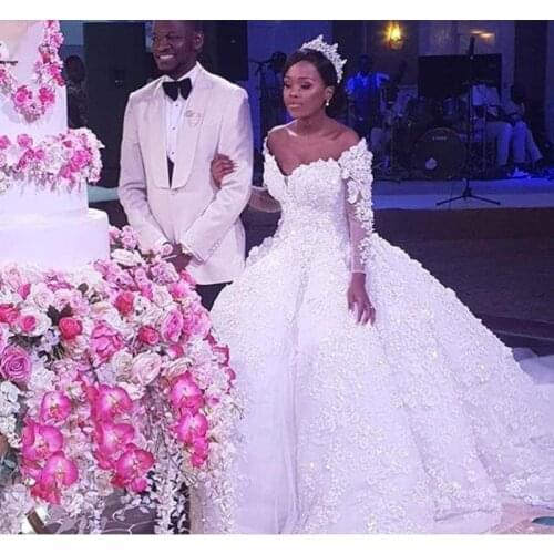 Plus Size Wedding Dresses Handmade Flowers Lace Applique Beaded Bridal Gowns Ravishing Dubai African Crystal Tull Wedding