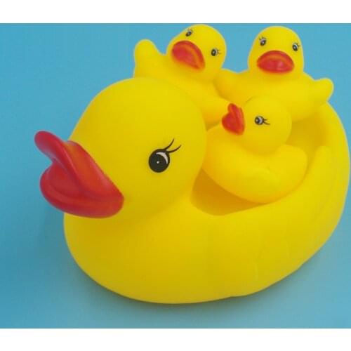 4 Pcs/set New born baby bath toys swim duck float squeeze sound baby wash animal for Children classic toys