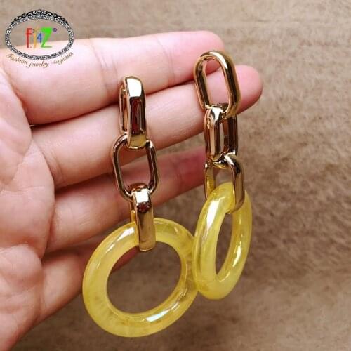 F.J4Z 2020 Trend Geometric Earrings for Women Fashionable Alloy Curban Chain Acrylic Circle Cocktail Earring Gift Dropship