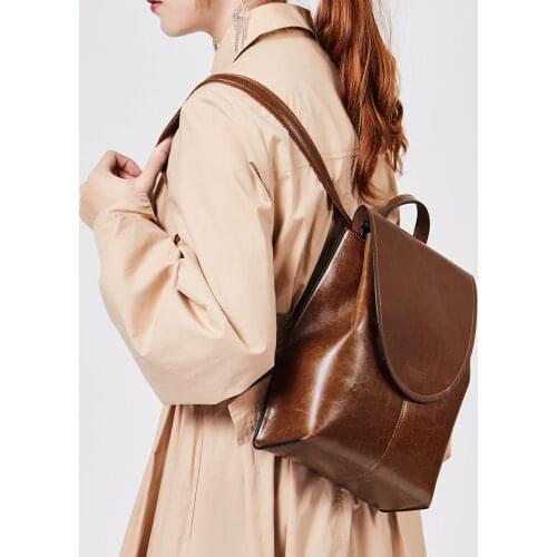 Bostanten Fashion Genuine Leather Backpack Women Preppy Style Backpack Girls School Bags Zipper Retro Oil Wax Leather Backpack