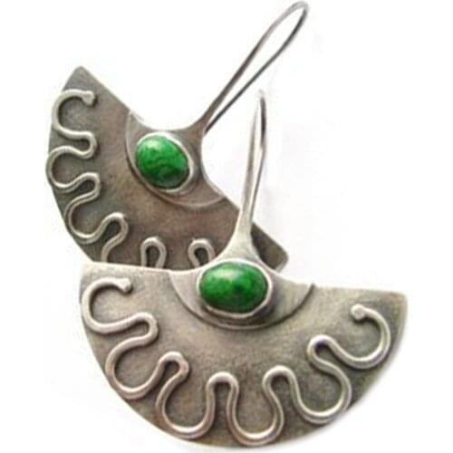 Ofertas Wholesale European and American Vintage Ginkgo Leaf Fan-shaped Natural Stone Female Earrings for Women