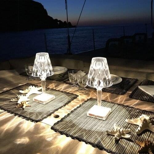 Diamond Table Lamp USB Rechargeable Acrylic Decoration Desk Lamps Bedroom Bedside Bar Crystal Lighting Fixtures Gift Night Light