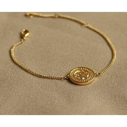 Girl Gift Round Lotus Pattern Retro Wrist Jewelry Beach Bikini Accessories Pendant Ladies Bracelet Will Not Corrode