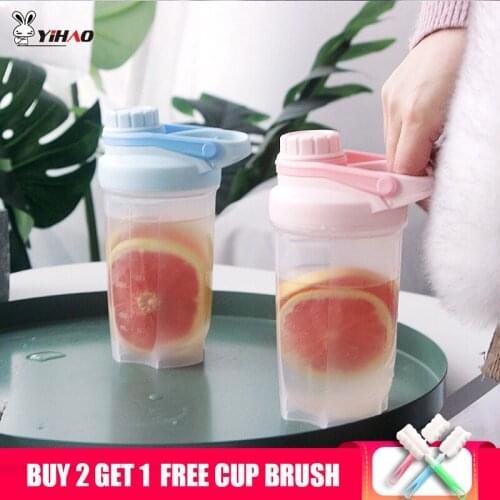 YIHAO 700ml Water Bottle Hot Sale Sport Outdoor Portable Thermal Insulation Direct Drinking With Lid Water Bottle