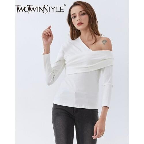 TWOTWINSTYLE Asymmetric T Shirt For Women Skew Collar Long Sleeve One Off Shouder Ruched Knitting T Shirts Female 2020 New Tide