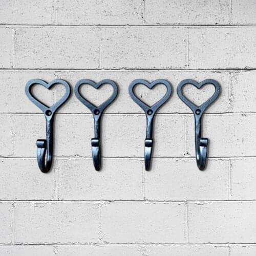 Romantic Hanger Hook Retro Heart Shape Wrought Iron Decorative Vintage Clothes Hook Supplies for Home Door Wall Storage Decor