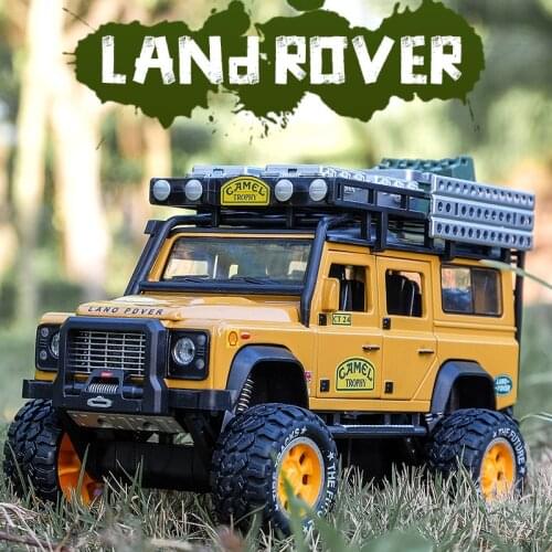 1:28 Alloy Diecast Toy Car Model Camel Defender Metal Toys Vehicles Trophy Pull Back Sound Light Collection For Children Gifts