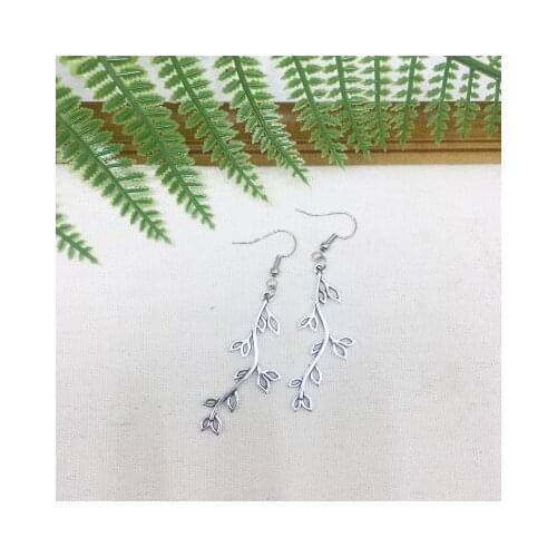 BASHANBAOSHUI Dangle Earrings