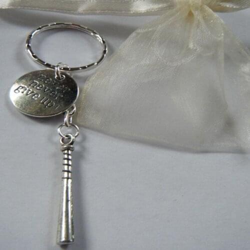 Vintage Silver Rounder Baseball Bat Never Never Give Up Keychain Ring For Keys Car Key Ring Handbag Key Chains Accessories Gift