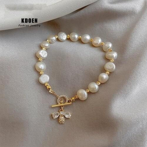 2021 Elegant Baroque Natural Pearl String Bracelet For Woman Luxury Zircon Bee Pendant Bracelet Fashion Girls Sweet Jewelry