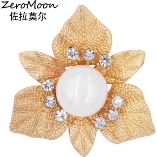 OL Style Metal Leaves Pearl Brooch Pin For Women Crystal Rhinestone Fashion Jewelry Clothing Accessory