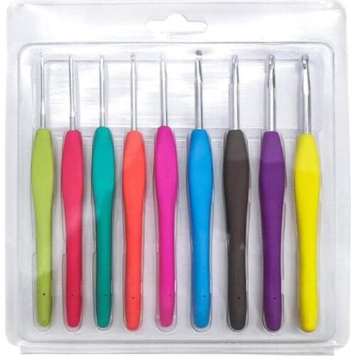 9 Pcs Colorful Soft Plastic Handle Alumina Crochet Hooks Knitting Needles Set 2-6mm Crochet for Weave Sewing Needles Tool
