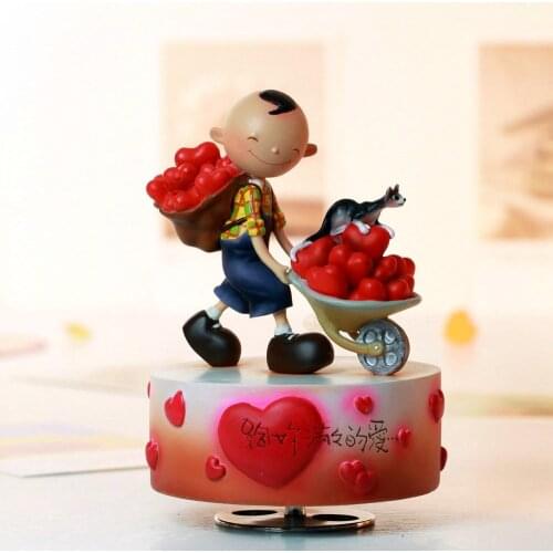 Rotating music box music box birthday gift girlfriend gifts romantic wedding and Christmas for home decoration free shipping