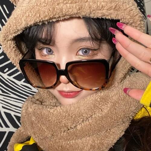 2021 New Arrival Fashion Plastic Oversized Frame Square Trendy Women Sunglasses Luxury Men Classic Retro Sun Mirror UV400
