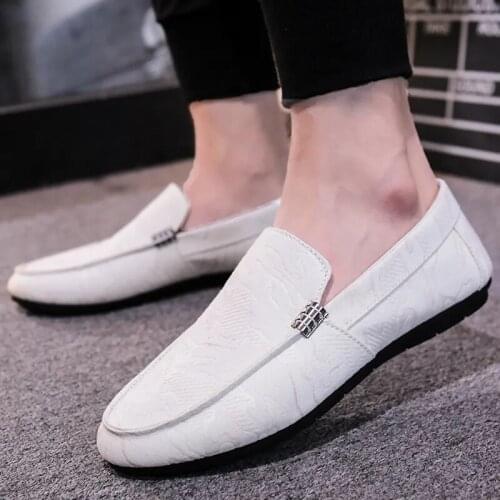 Summer New Fashion Loafers Mens Comfortable Flat Casual Shoes Breathable Non-Slip Deodorant Soft Leather Driving Shoes Moccasin