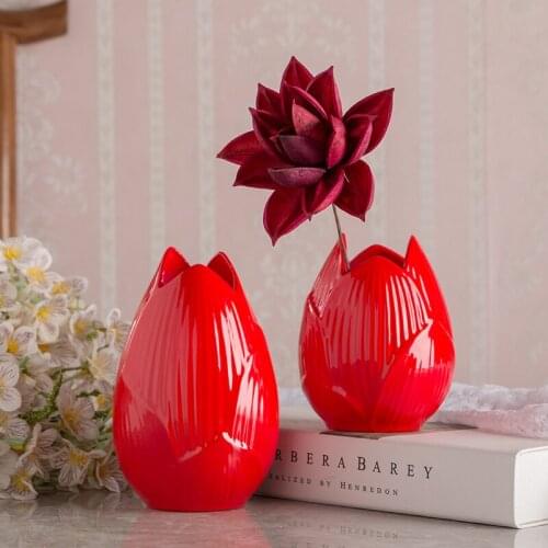 Modern Ceramic Vase Red Lotus Flower Pot Porcelain Decorativos Desk Aesthetic Room Minimalist Home Decoration Accessories