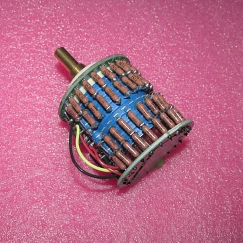 DALE resistors are equipped with high-precision 24-speed 10K / 50K / 100K / 250K / 500K dual-connect volume potentiometer