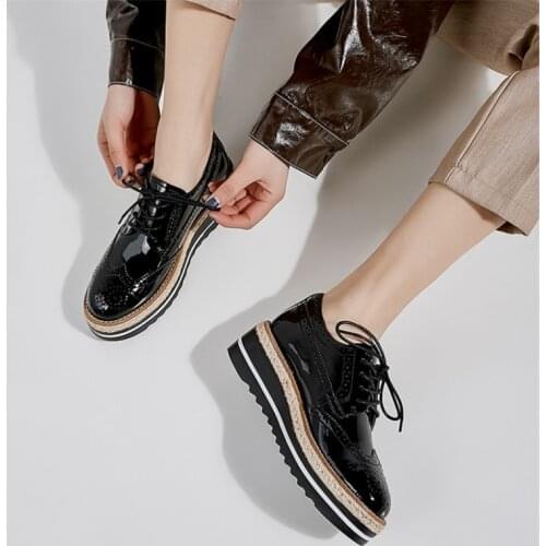 2021 Spring/Autumn Women Pumps Patent Leather Round Toe Lace Up Platform Women Shoes Retro Casual Brogues Wedge Shoes for Girls