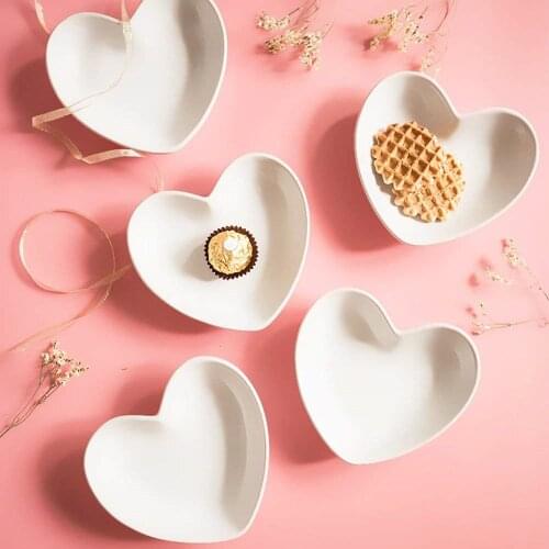 Creative Cute Heart Small Saucer Shape Mini Plate Ceramics Cartoon Dish Creative Snack Plate Salad Dinner Tray Sauce Dish 4pcs