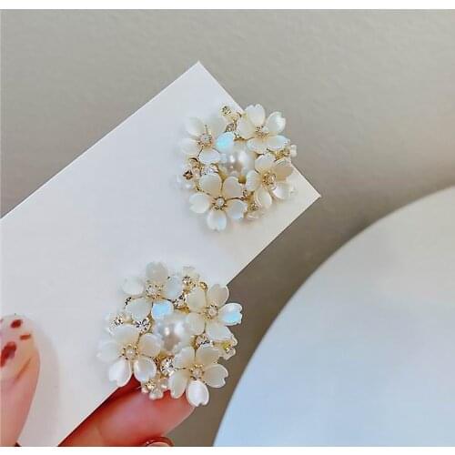 Handmade Pearl Shell Flower Stud Earrings For Women Korean Style Personality New Fashion Jewelry pendientes